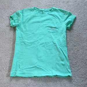 Vineyard vines tee